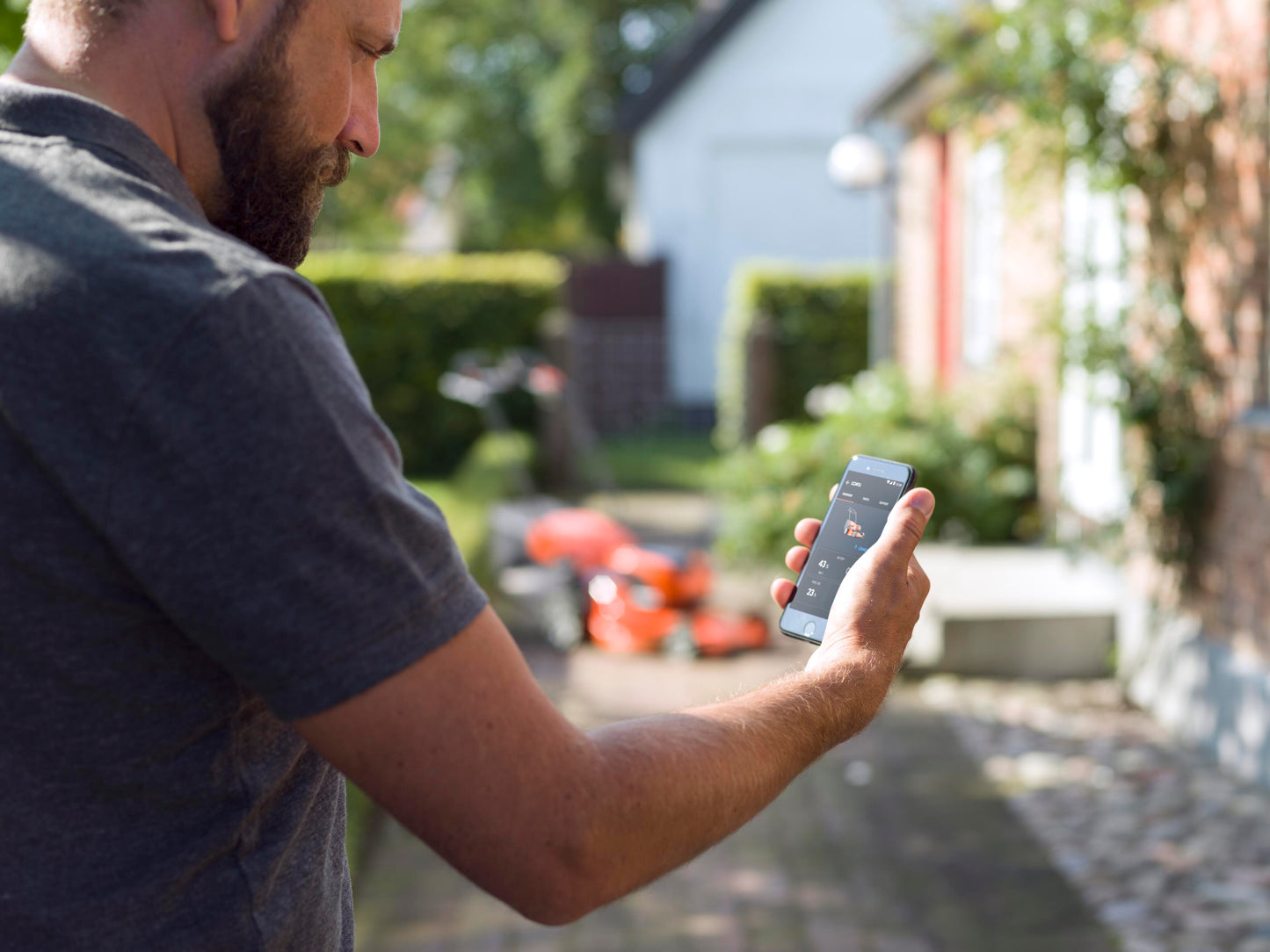 מכסחת הסעה עצמית נטענת LC 353iVX