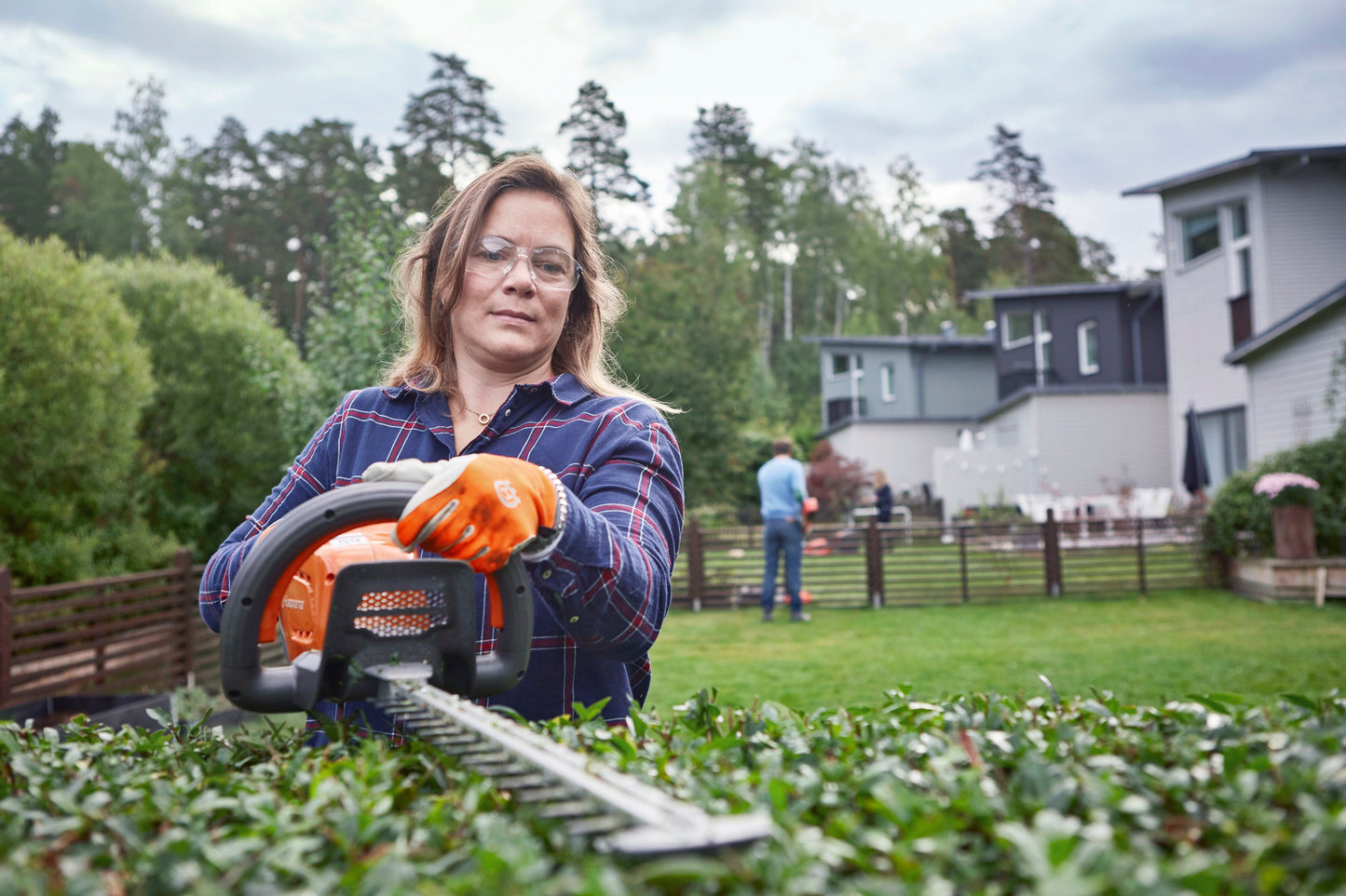 מגזמת נטענת 215IHD45