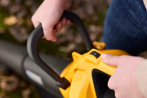 מפוח/שואב עלים נטען VS 100e ,40V ו-2 סוללות 4 אמפר ומטען סטיגה