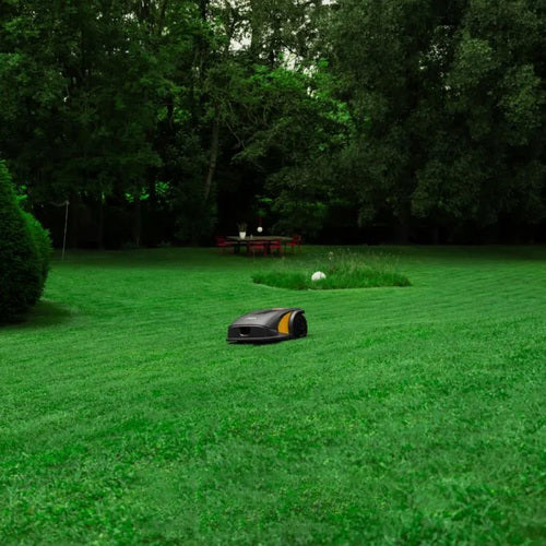 רובוט לכיסוח דשא נטען A3000 מונחה GPS סטיגה